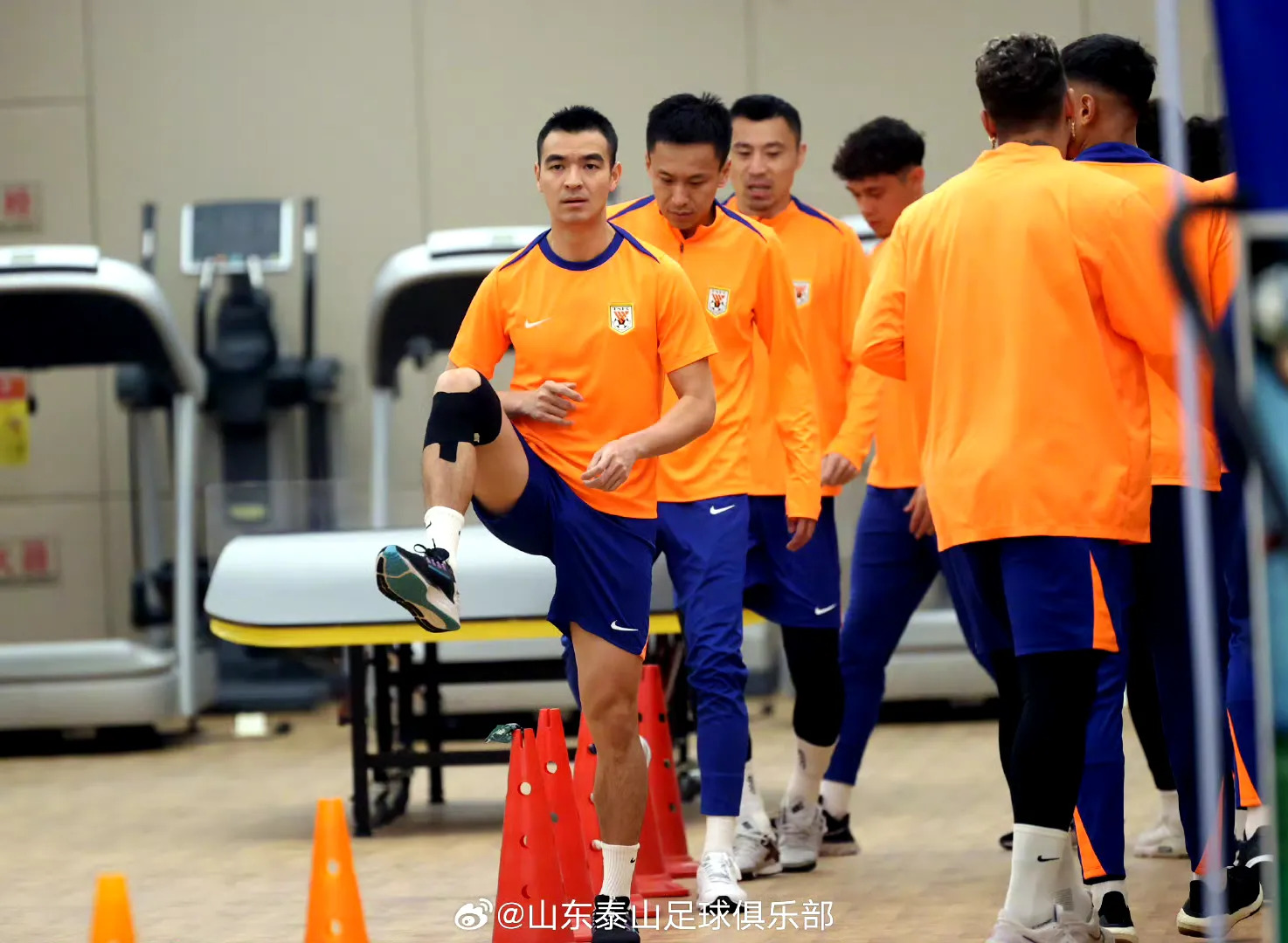 bet365直播中心-山东鲁能近三场不胜,外援表现低迷需调整战术吗