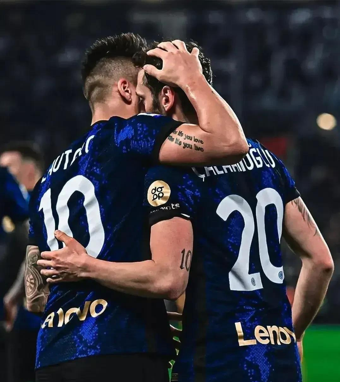 bet365公司-关于那不勒斯前锋在比赛中频频制造威胁，助球队大胜的信息